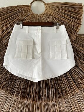 Trina Turk High Rise White Shorts size 6